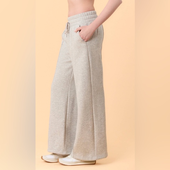 NWT! Blogilates Travel Trouser Sweatpants • Grey • Women’s Small - Picture 4 of 7